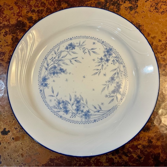 Corelle Celestial Blue Dinner Plates - Picture 6 of 11